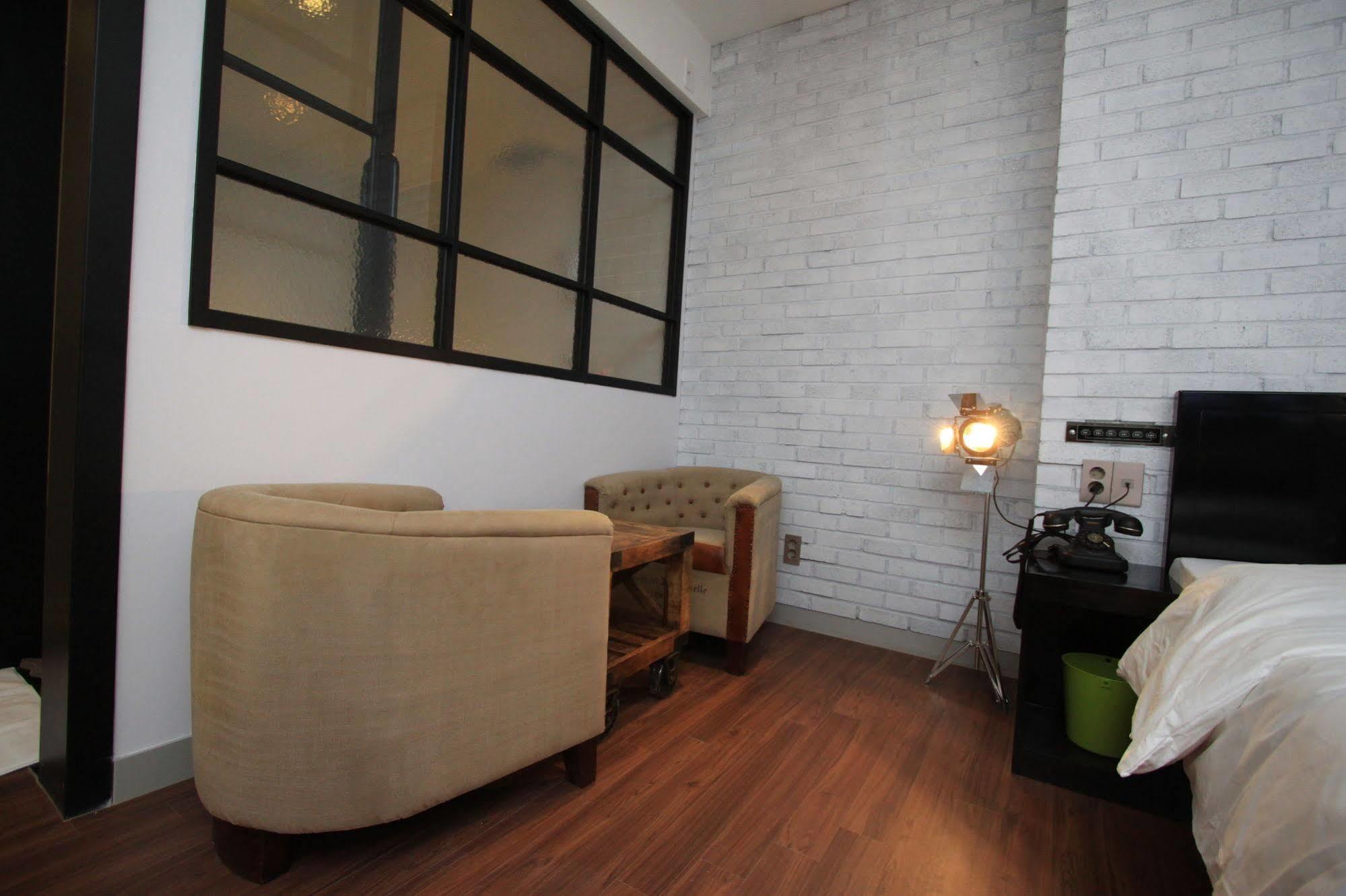 Hound Hotel Changwon Exterior foto