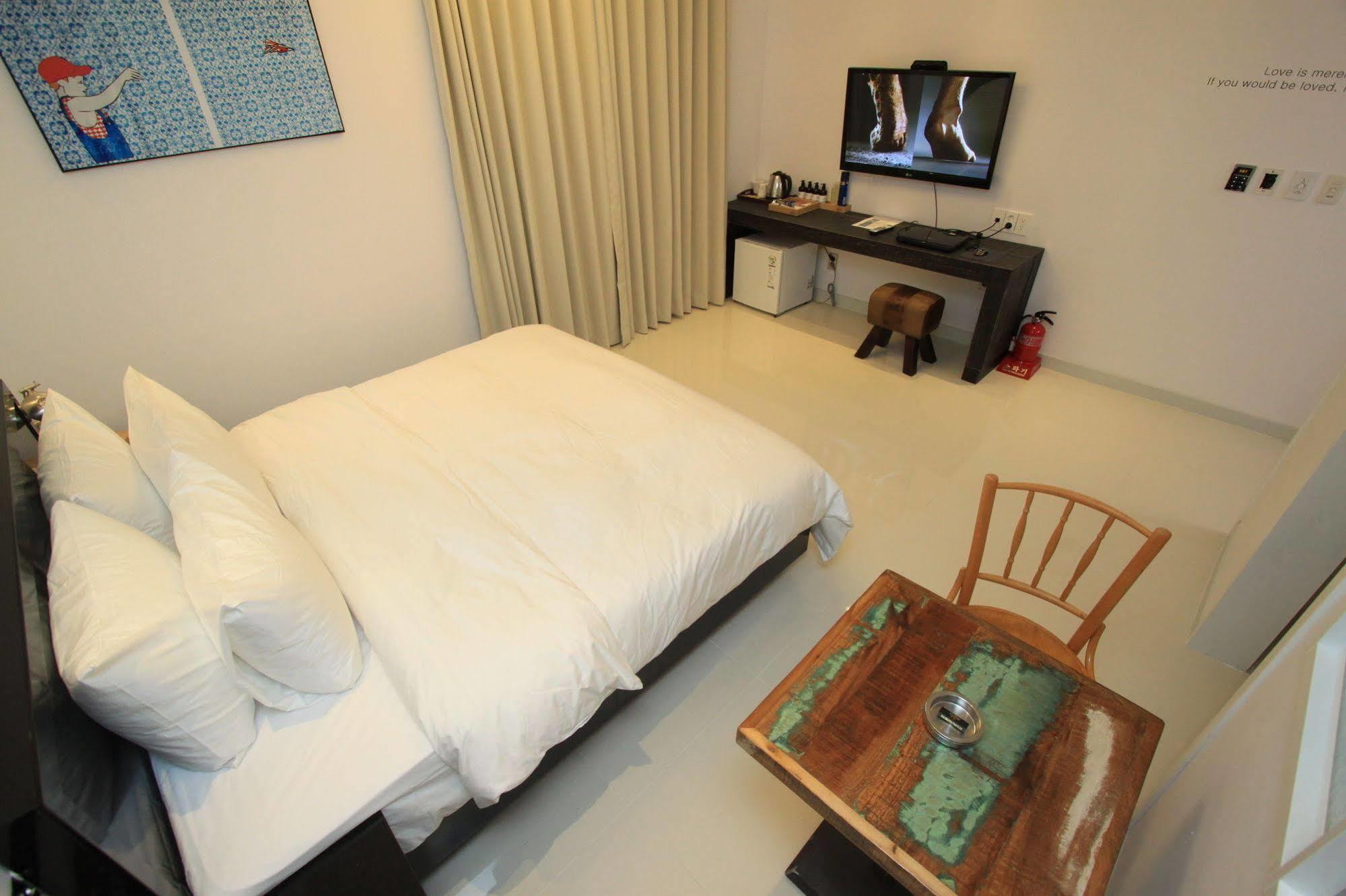 Hound Hotel Changwon Exterior foto